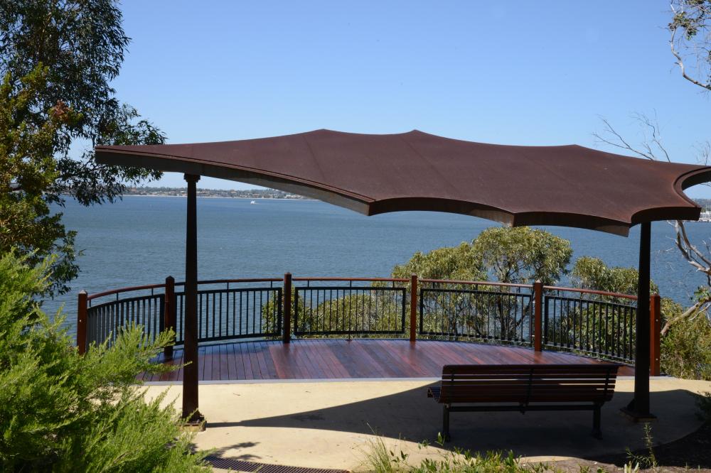 Dryandra Lookout Dryandra Lookout located in the Kings Park bushland is a small leaf-shaped shelter offering views of the swan river.