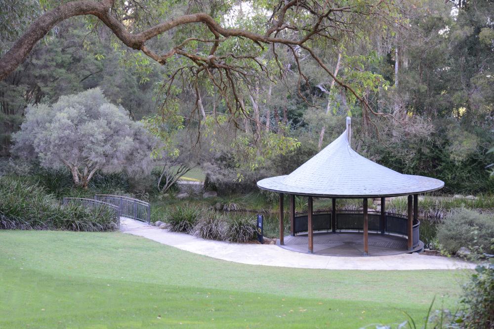 Water Garden Pavilion Water Garden Pavilion is a mid-sized pavilion located at the Water Garden behind the Pioneer Womens Memorial in the WA Botanic Garden.